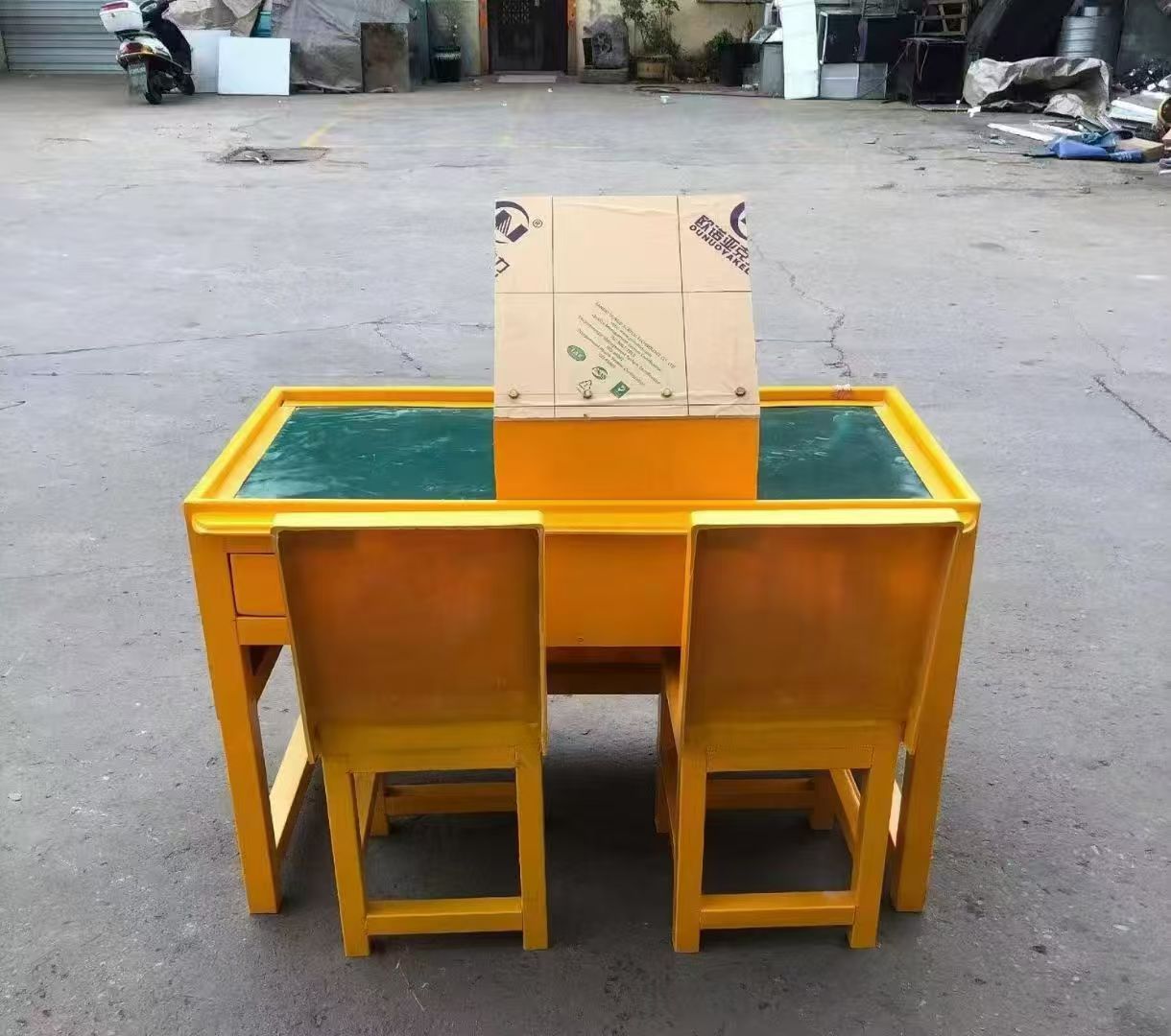 东城防静电导通桌井下煤矿火工品发放桌：危险品流转的安全守护者